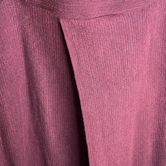 Burgundy Fringe Shawl Size Medium/Large - Picture 4 of 12